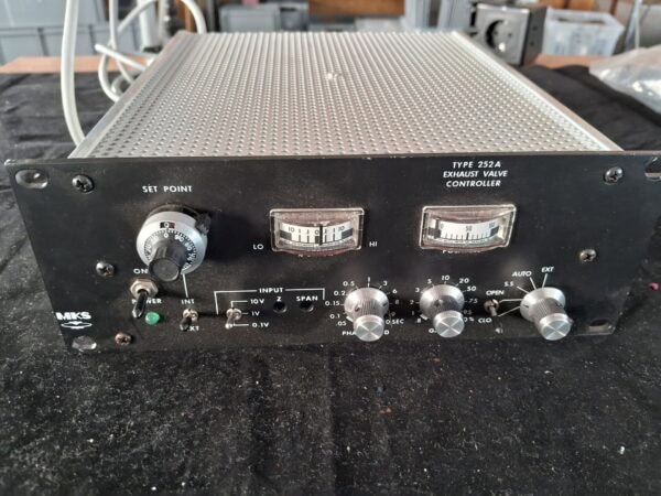 MKS Instruments Deutschland Gmbh Controller 252AG-1-VPO - Controller - used, functional - SN 44312 G